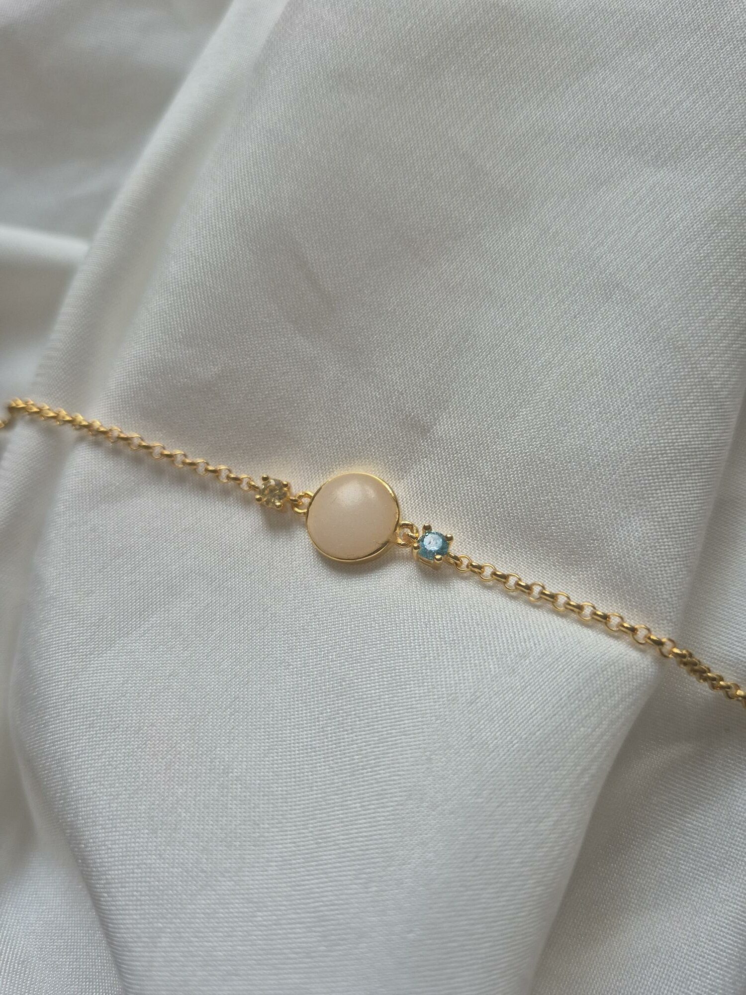 Armband met geboortesteentjes